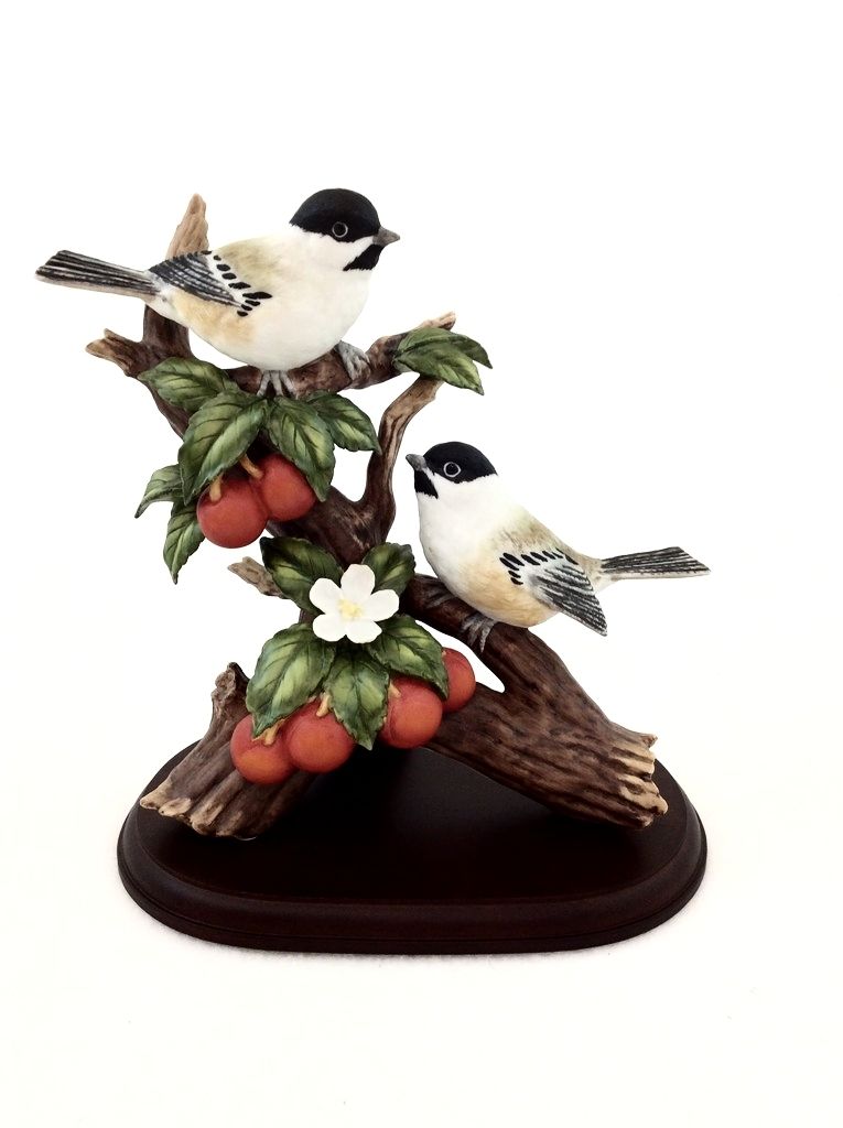 Home Interiors Homco Porcelain 2002 Masterpiece Chickadee W/Fruit Bird